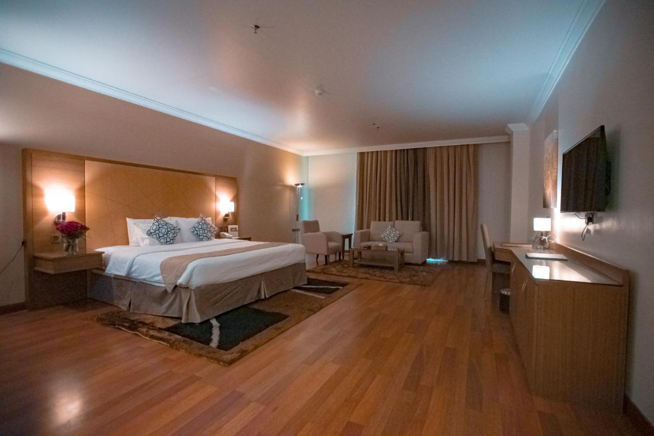 Golden Tulip Hotel Buraidah Al Qassim Ngoại thất bức ảnh